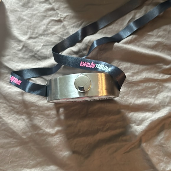 Flask - Picture 3 of 4